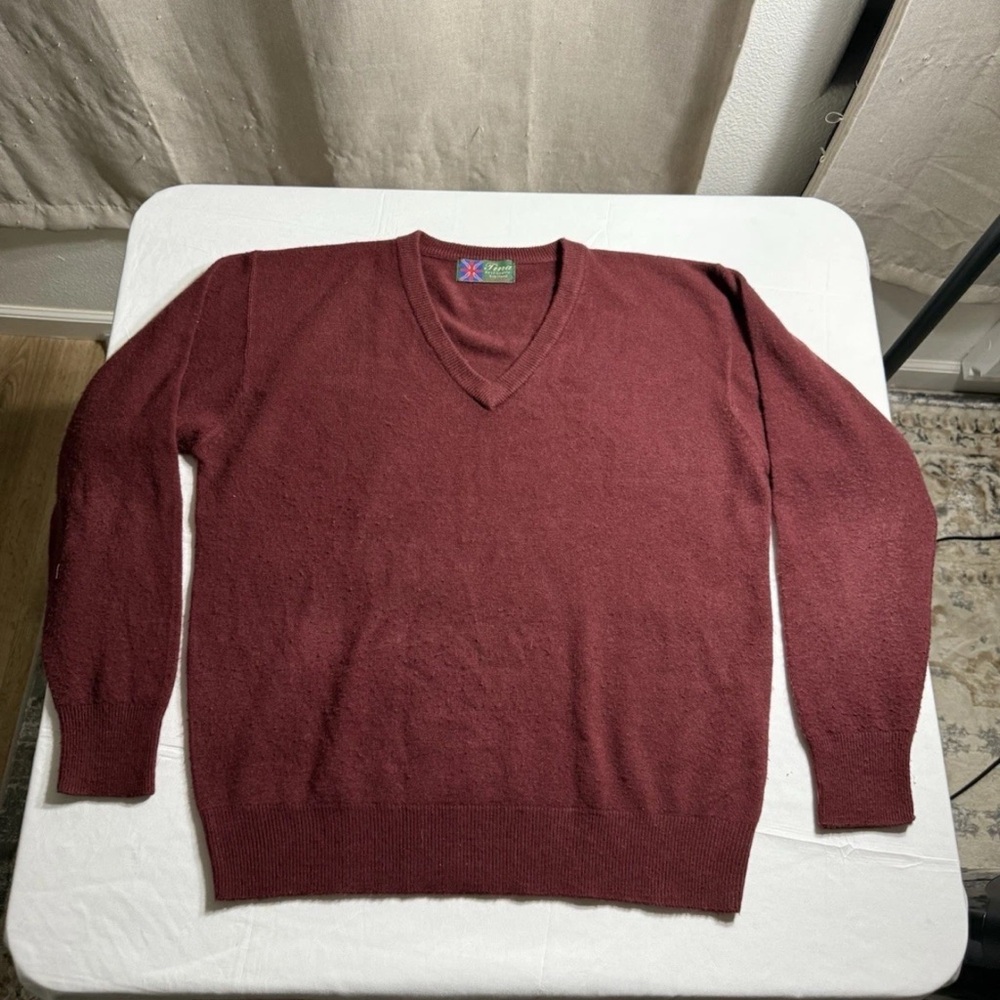 Tina Scotland 100% Cashmere V-Neck Sweater Burgundy Men Medium See Measurements